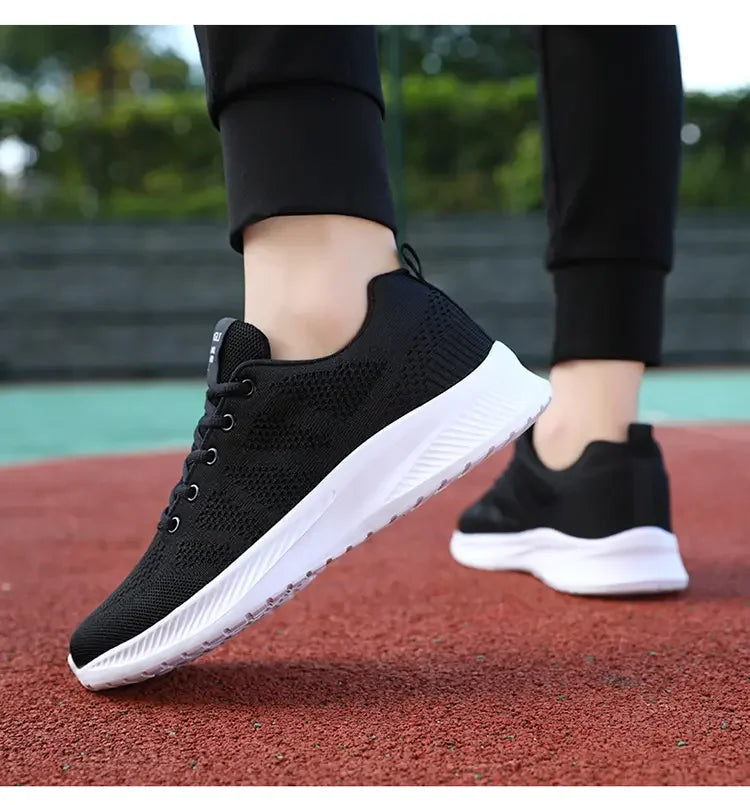 Men Lightweight Mesh Sneakers