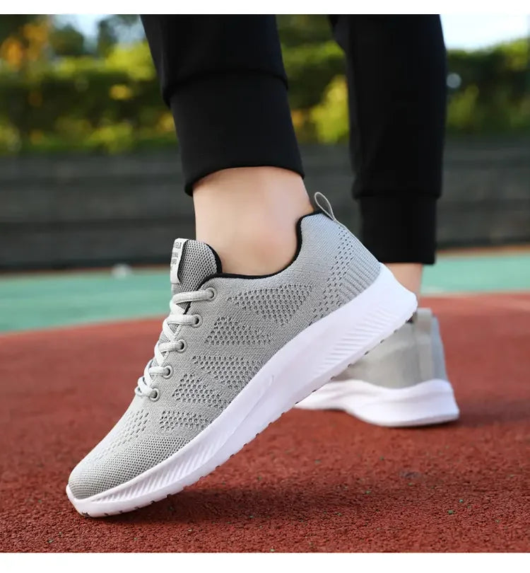 Men Lightweight Mesh Sneakers