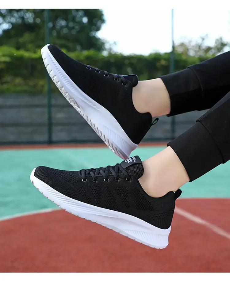 Men Lightweight Mesh Sneakers