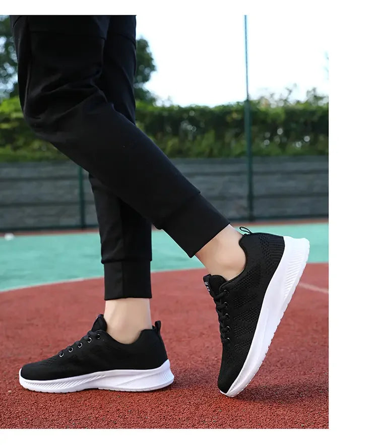 Men Lightweight Mesh Sneakers